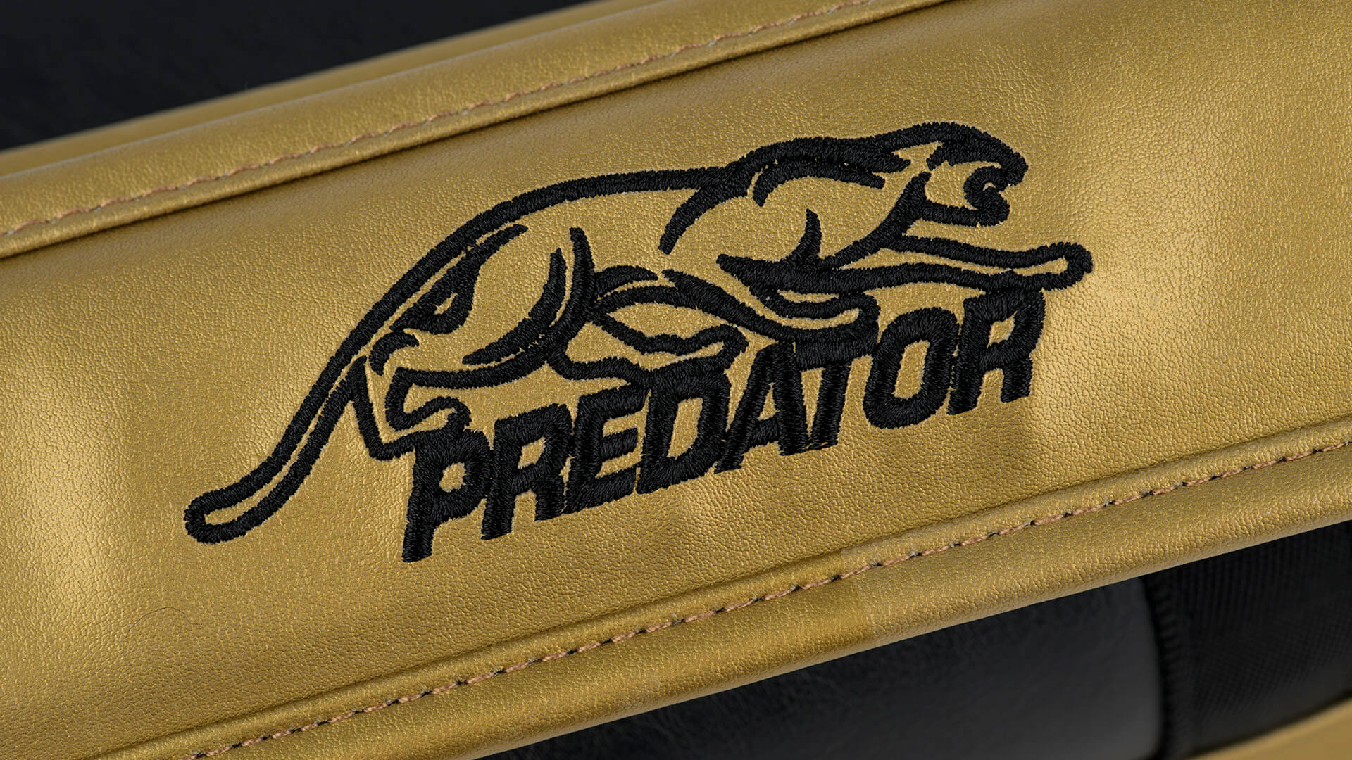 Predator ROADLINE Hard Case 3/5 30th Anniversary Black/Gold - Image 9